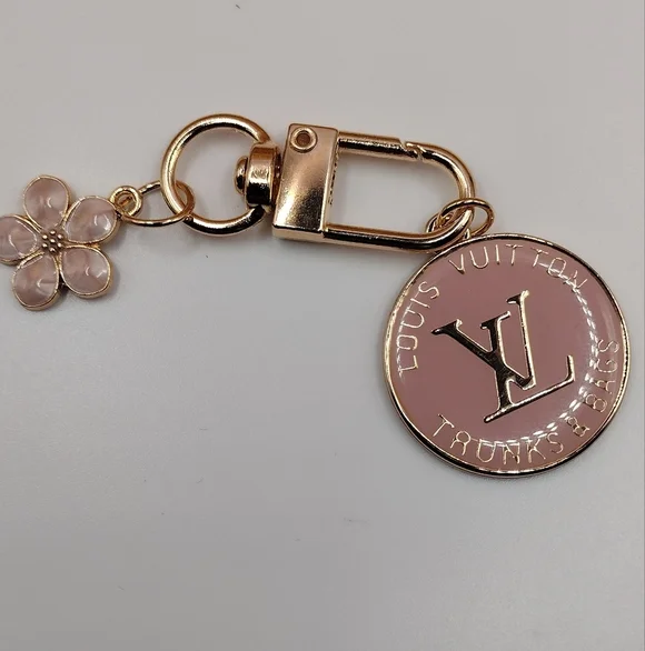 Louis Vuitton Zipper Pull, Authentic. Light Pink, 25mm - Picture 6 of 9